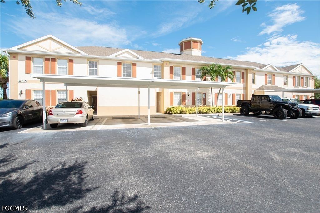 4219 Liron Ave 203, Fort Myers