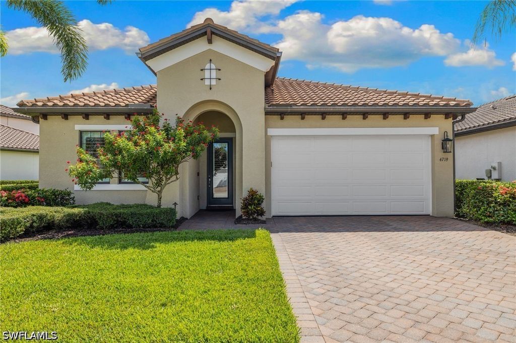 4719 Abaca Cir, NAPLES