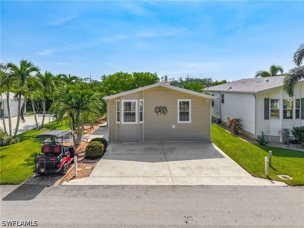5617 Brightwood Dr., Fort Myers