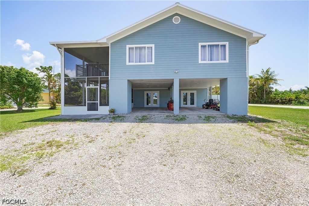 8500 Redwood Dr, St James City