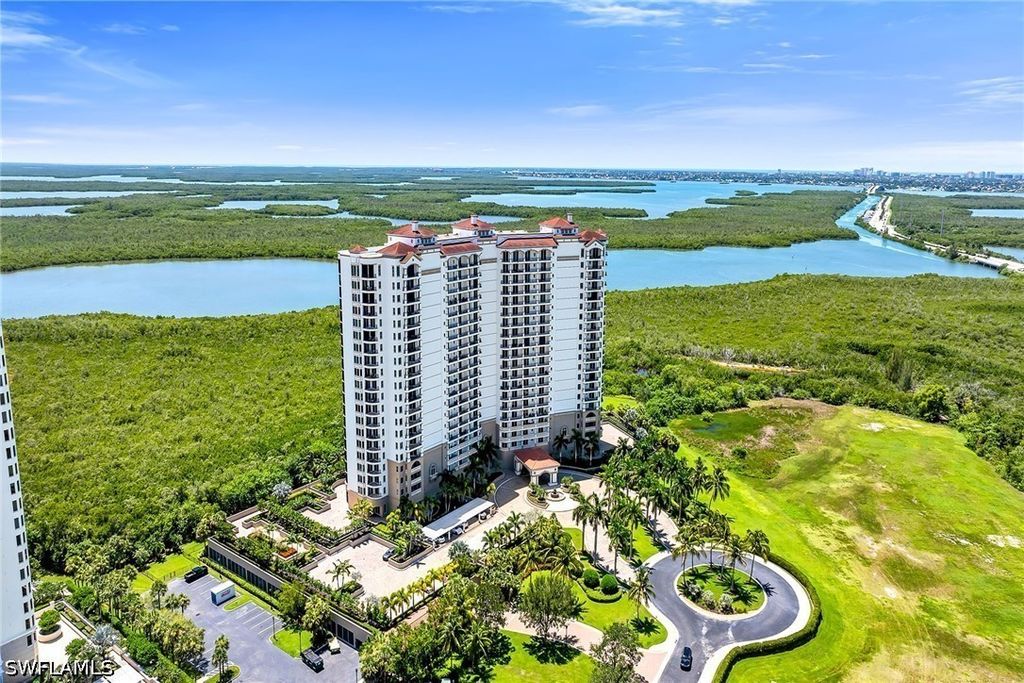 1050 Borghese Ln 1405, NAPLES