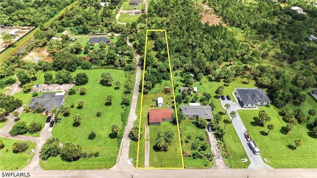 2361 4th Ave Ne, Naples