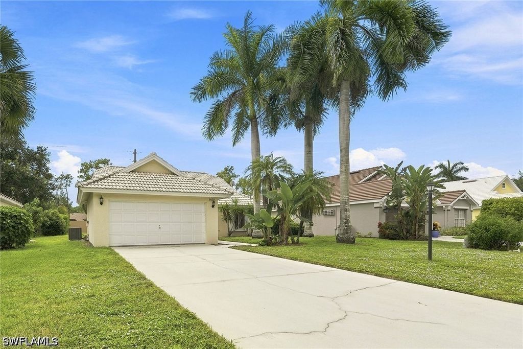 6022 Westbourgh Dr, NAPLES