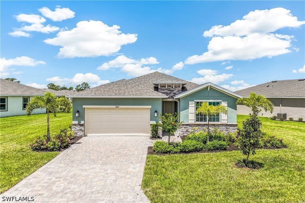 18217 Water Crossing Dr, NORTH FORT MYERS