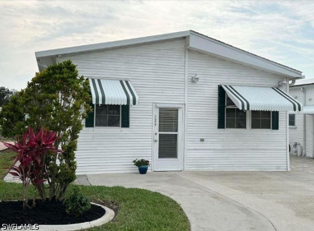 324 Imperial Wildern Blvd 324, Naples