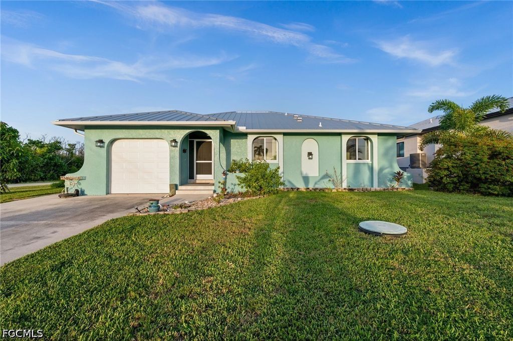 2498 Sapodilla Ln, ST. JAMES CITY