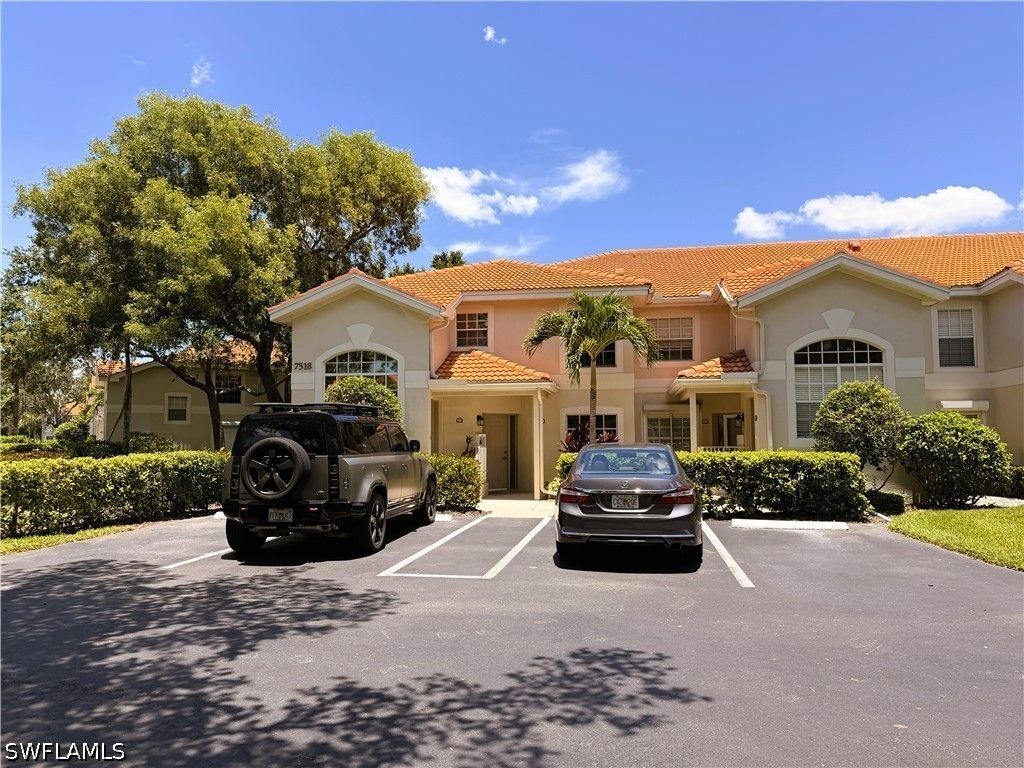 7518 Silver Trumpet Ln 101, Naples