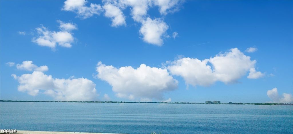 1900 Clifford St 303, Fort Myers