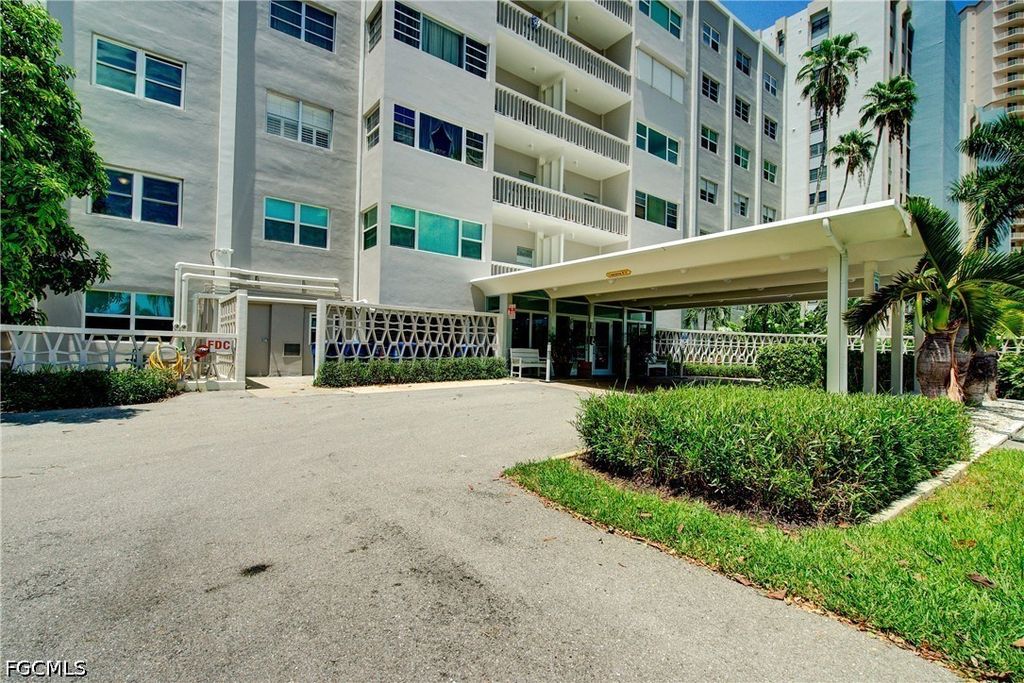 1900 Clifford St 303, FORT MYERS