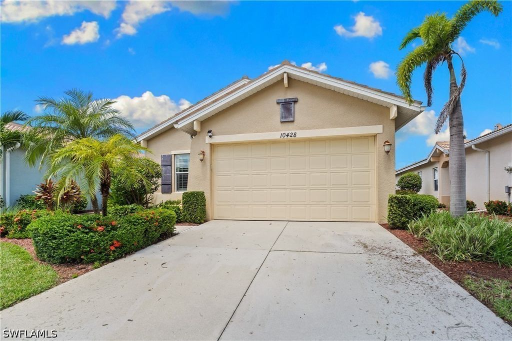 10428 Materita Dr, Fort Myers