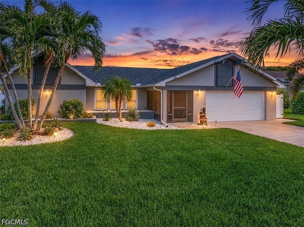 1017 Se 36th Ter, Cape Coral