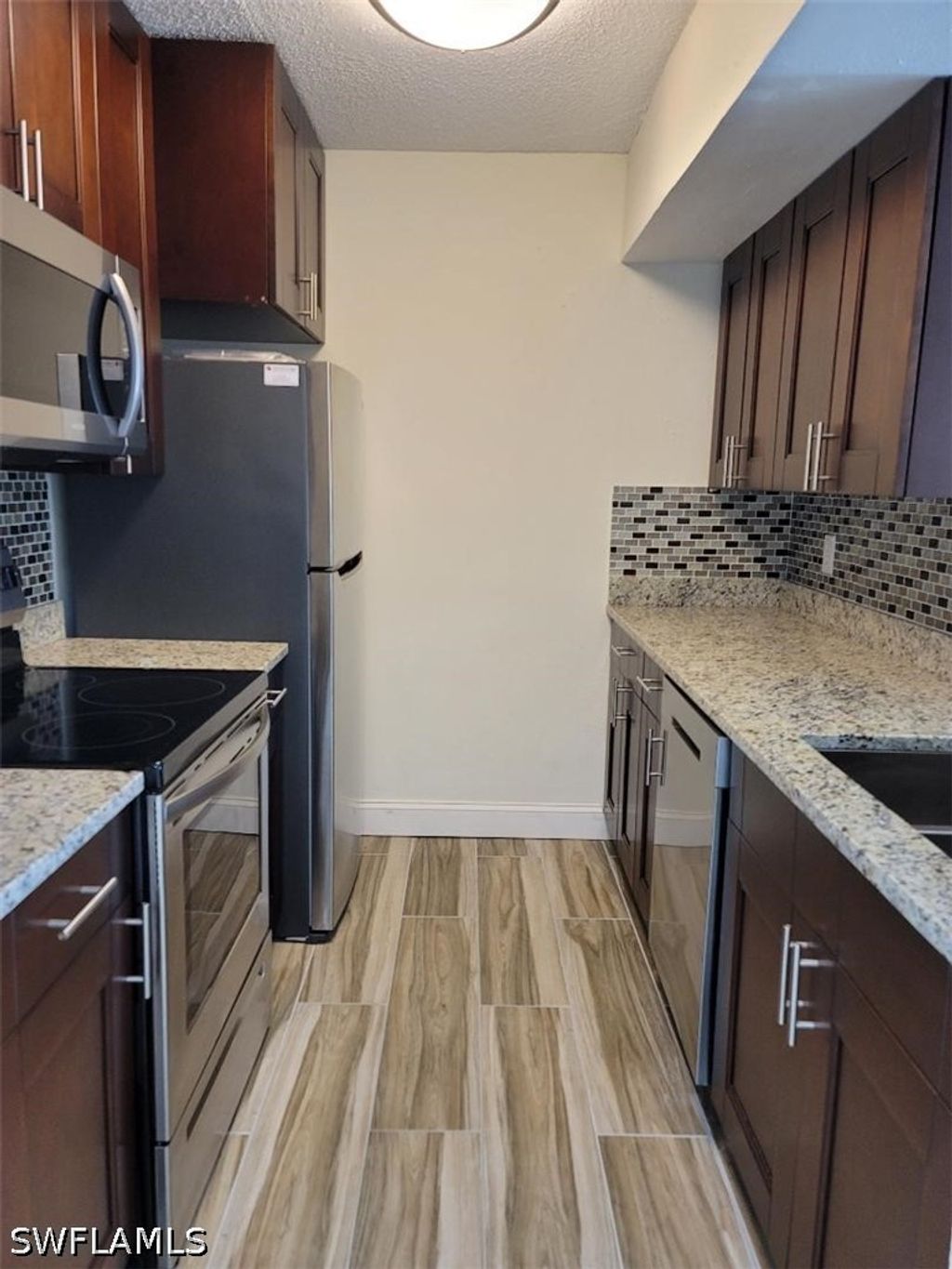 190 Santa Clara Dr 190-4, Naples