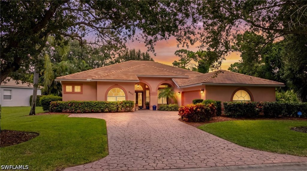 9311 Cedar Creek Dr, Bonita Springs