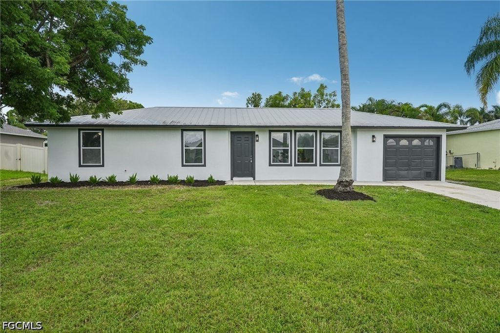 706 Sw 31st St, Cape Coral
