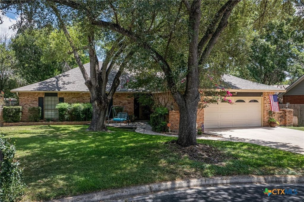 305 Westbend Circle, Seguin