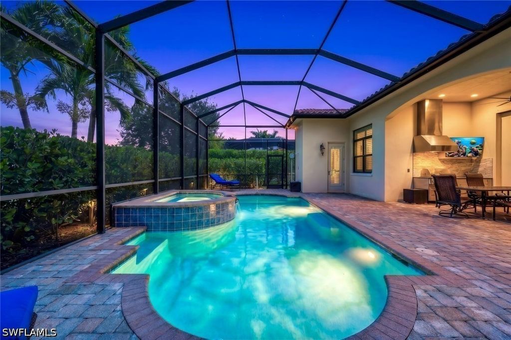 9461 Napoli Ln, Naples