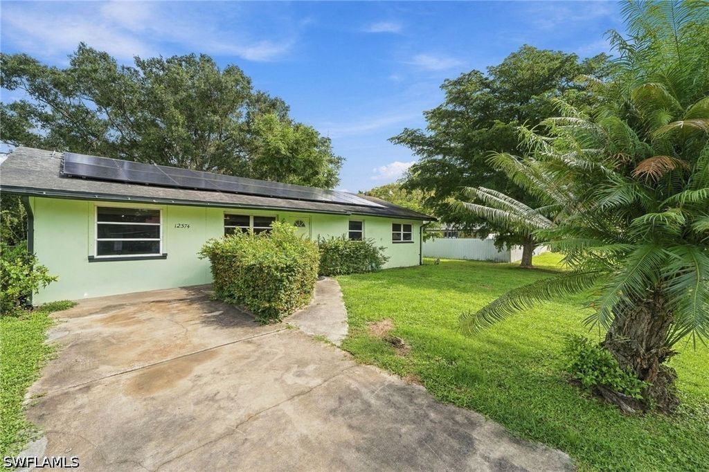 12374 Fourth St, Fort Myers