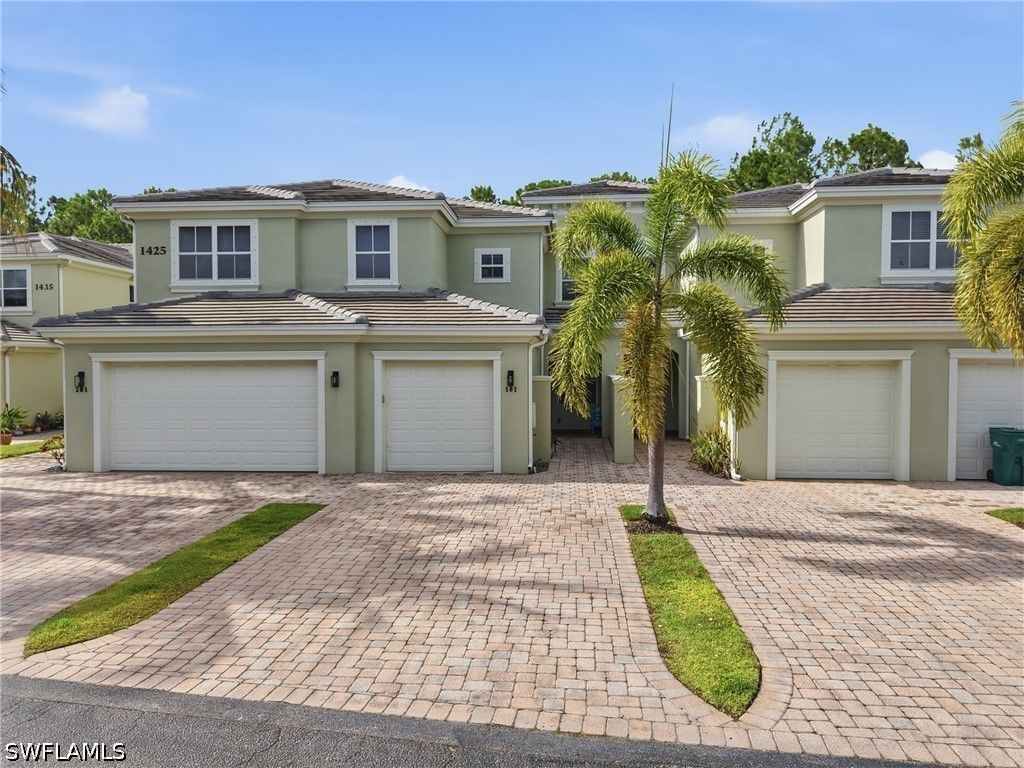 1425 Mariposa Cir 101, Naples