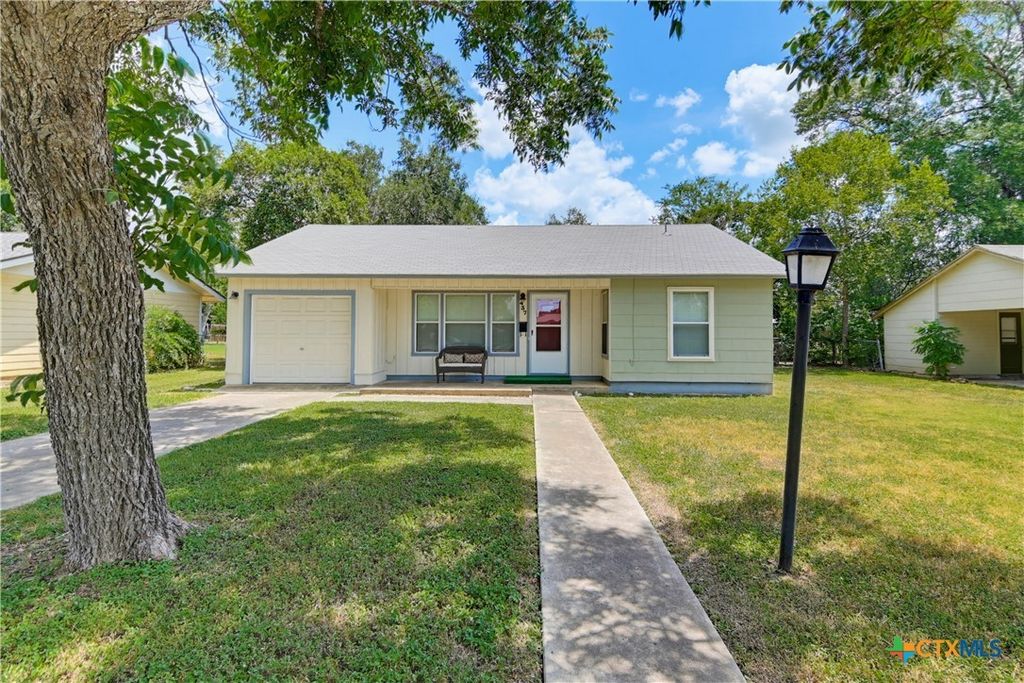 437 Wallace Street, Seguin