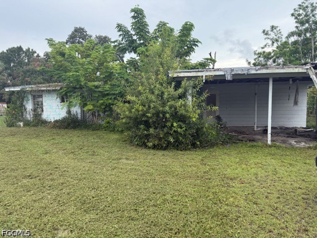 1235 Gramac Dr, North Fort Myers