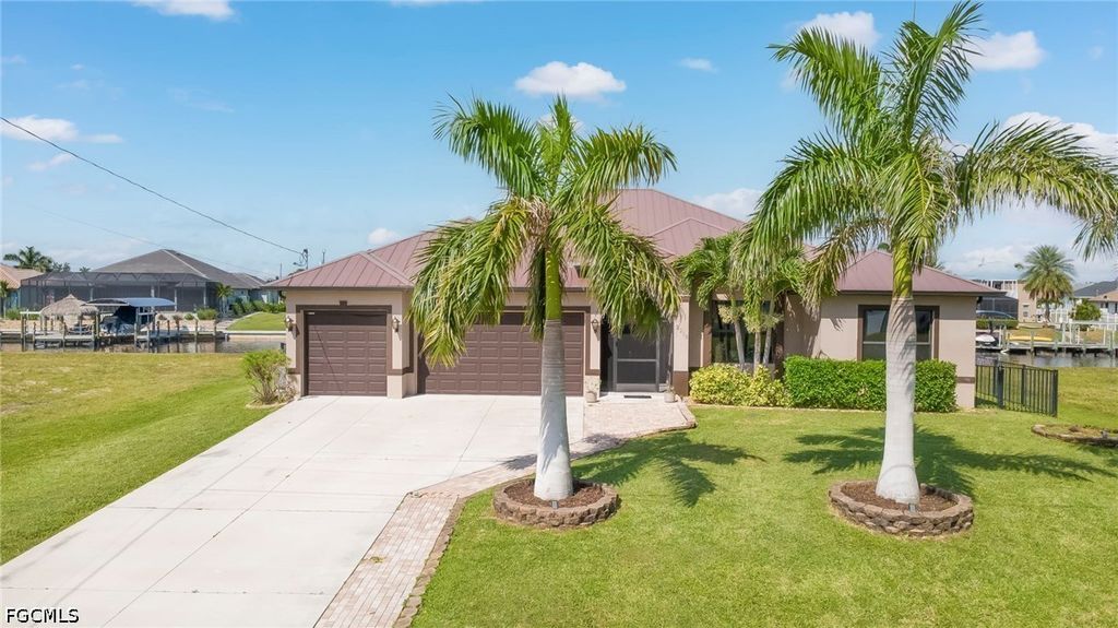 2218 Nw 37th Pl, CAPE CORAL