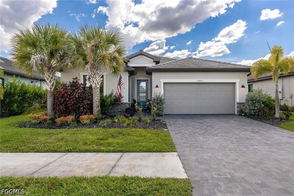 13845 Pine Lodge Ln, FORT MYERS