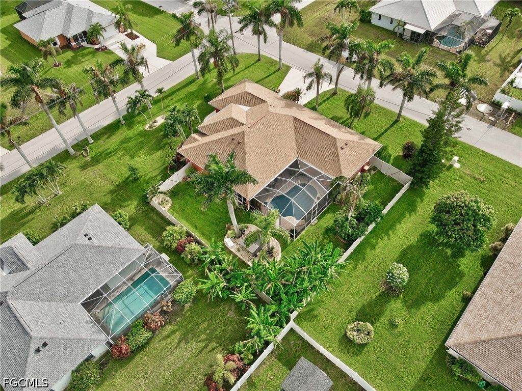 129 Sw 13th Ter, Cape Coral