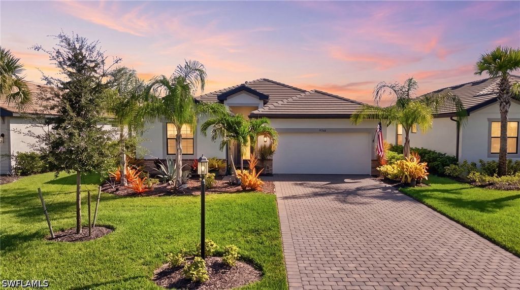 18566 Ives Dr, Estero