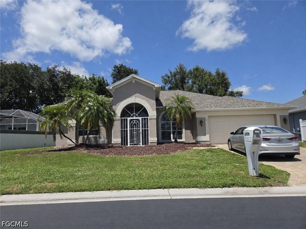 14820 Lake Olive Dr, Fort Myers
