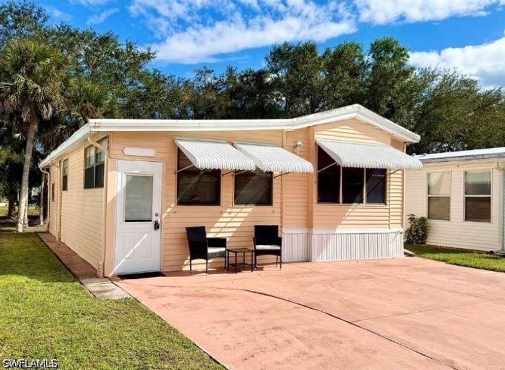 16 Bass Ln 16, Naples