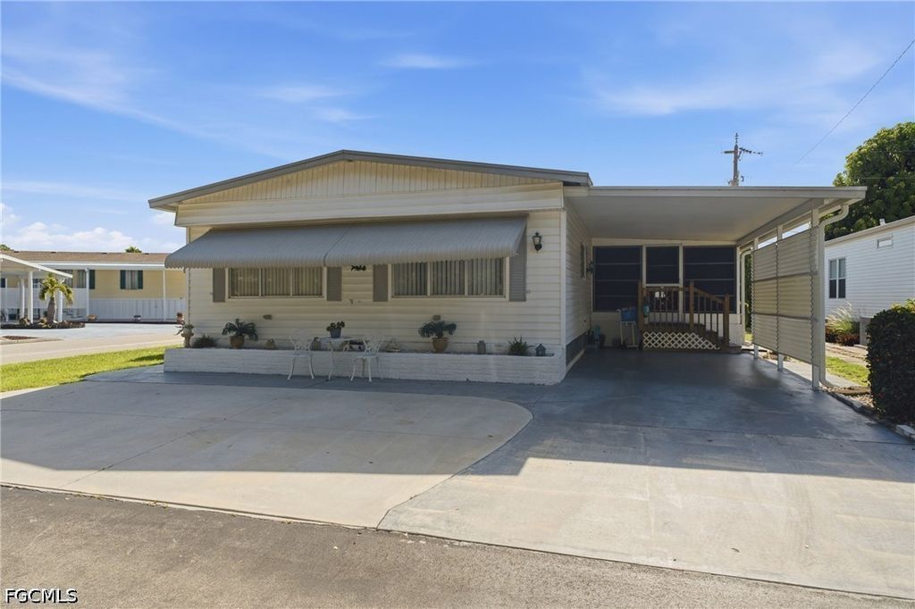 227 Santa Fe Trl, North Fort Myers