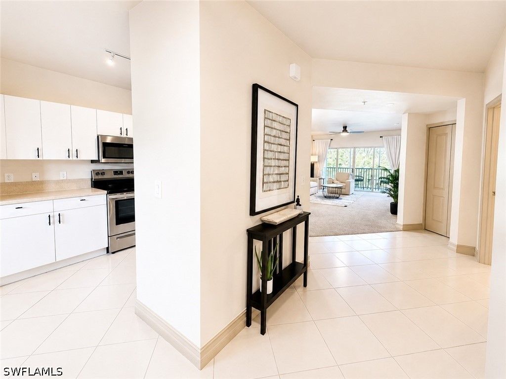 7839 Regal Heron Cir 202, Naples