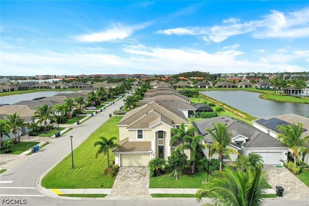 4234 Bluegrass Dr, Fort Myers