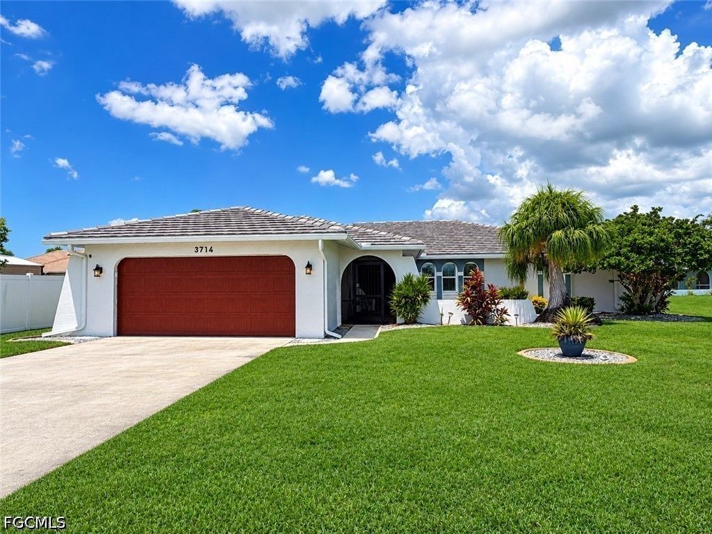 3714 Se 12th Ct, Cape Coral