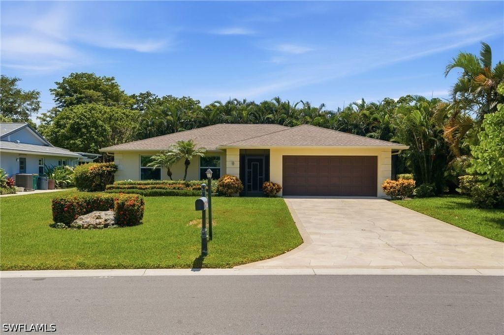 4601 Evergreen Lake Rd, Naples