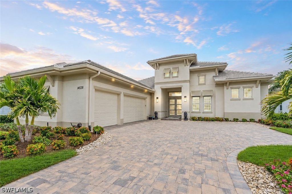 14338 Laguna Springs Ln, Naples