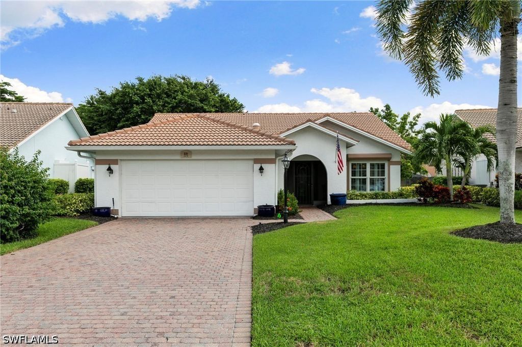 221 Kings Way, Naples