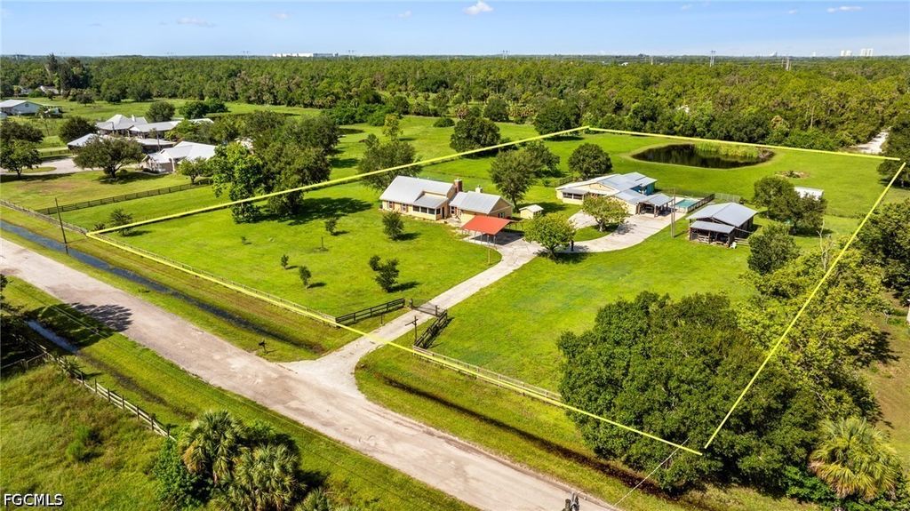 5500/5510 Pangola Rd, Fort Myers