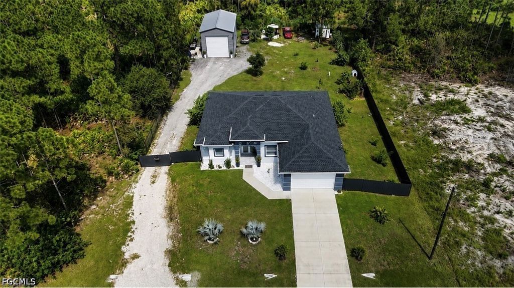 918 Dixie Ave, Lehigh Acres