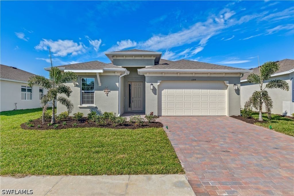 579 Spring Hill Lake Loop, Cape Coral