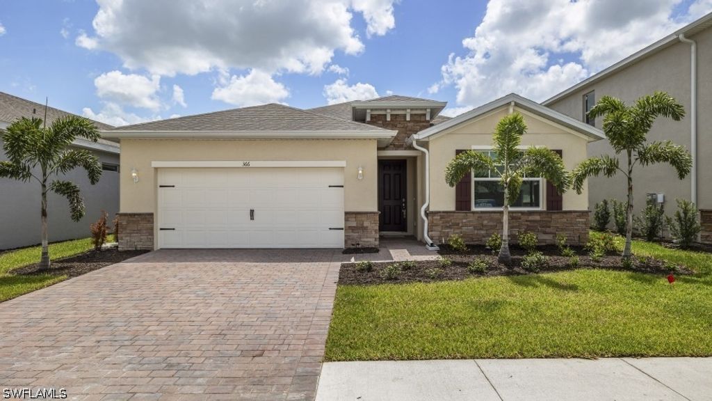 819 Stonewater Lake Ter, Cape Coral