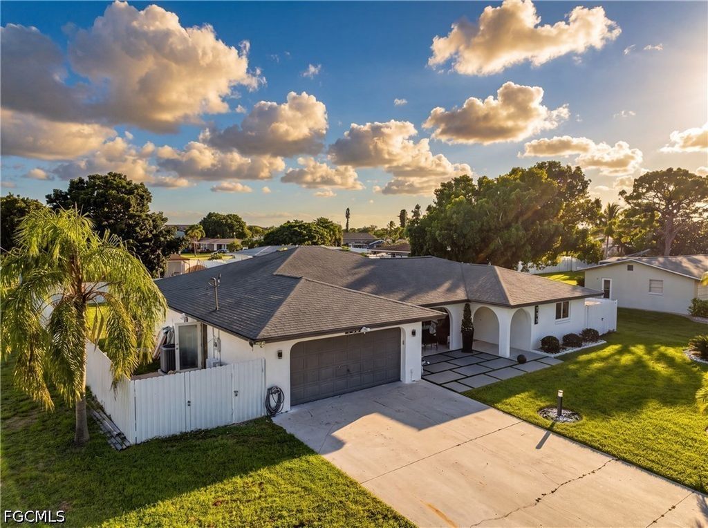 713 Se 43rd St, CAPE CORAL