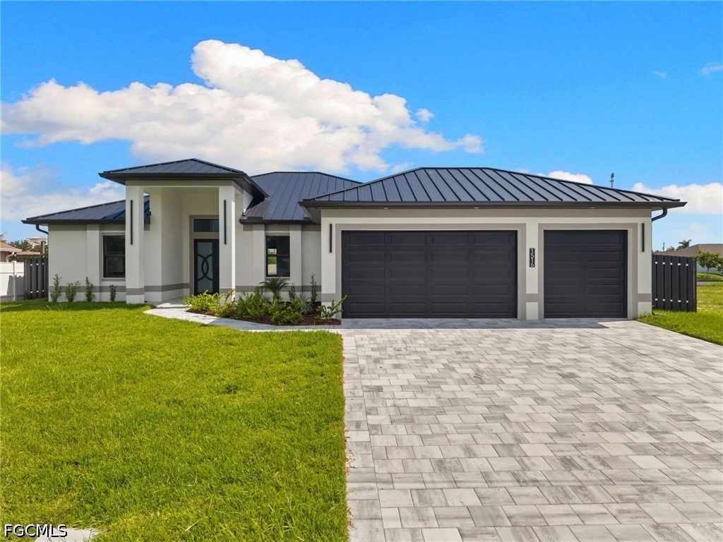 1516 Ne 2nd Ter, Cape Coral
