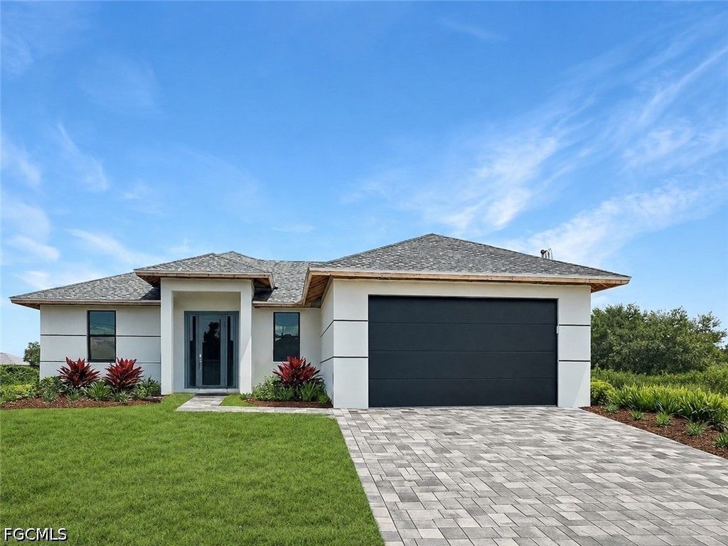 628 Nw 15th Ter, Cape Coral