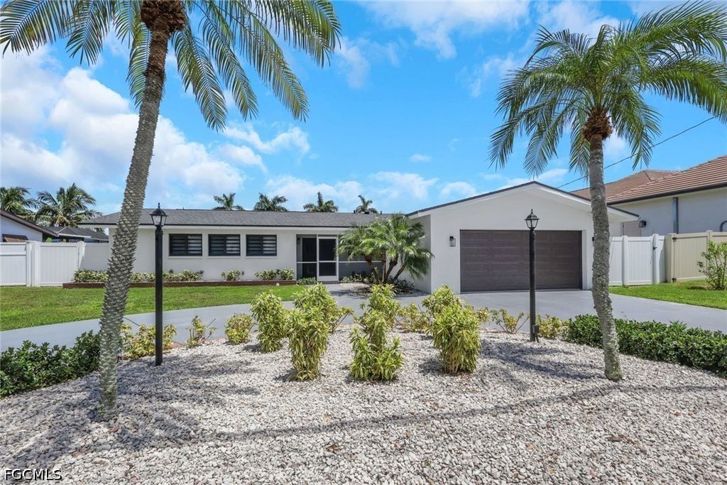 4943 Pelican Blvd, Cape Coral