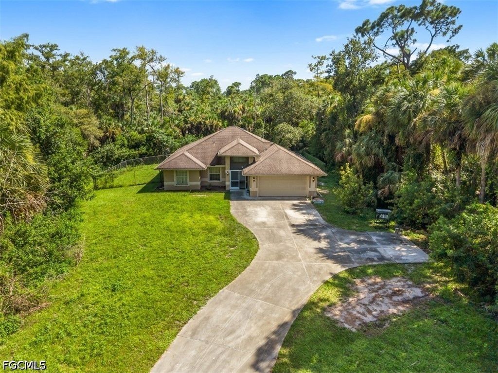 710 16th Ave Nw, Naples
