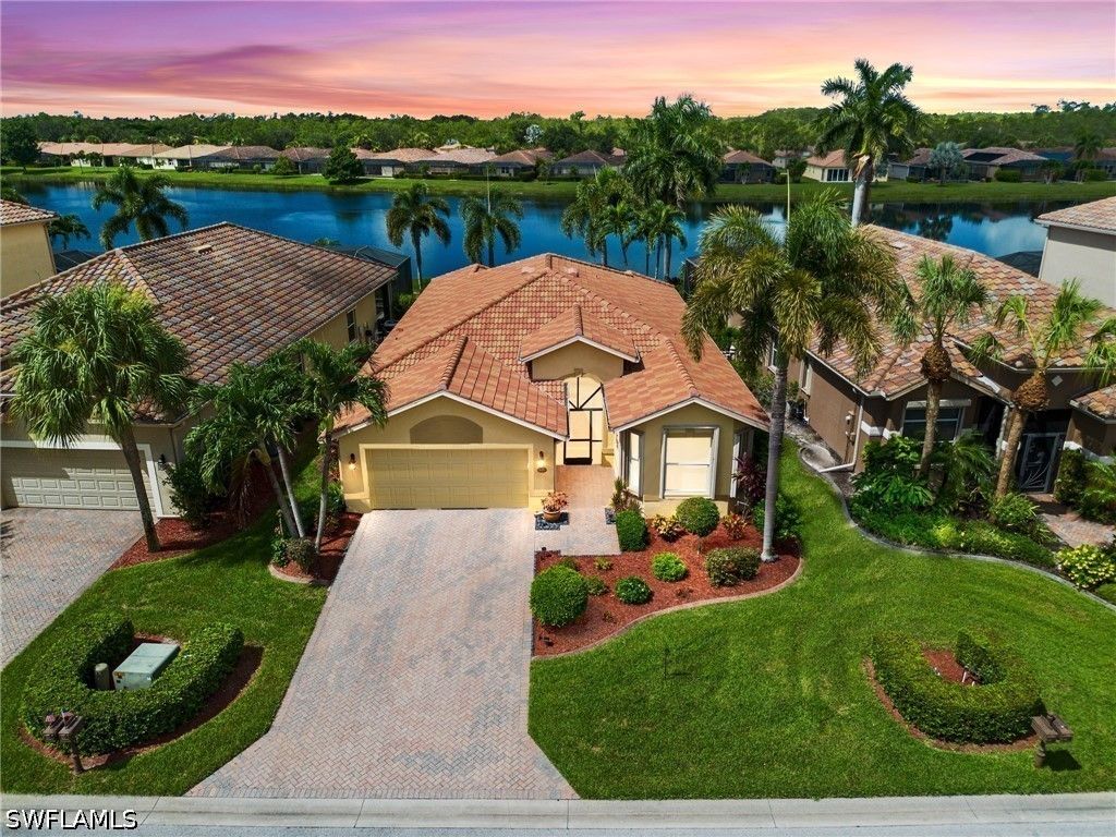 21278 Velino Ln, Estero