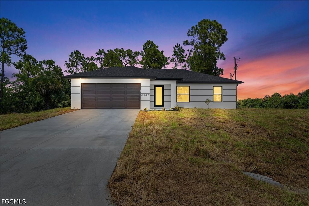 4507 E 10th St, LEHIGH ACRES