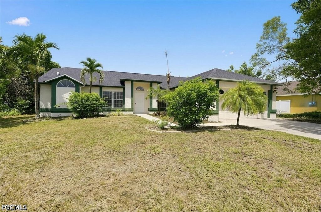 1325 Sw 25th Ter, CAPE CORAL