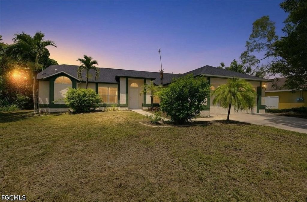 1325 Sw 25th Ter, Cape Coral